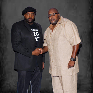 扒开腿挺进湿润的花茎
